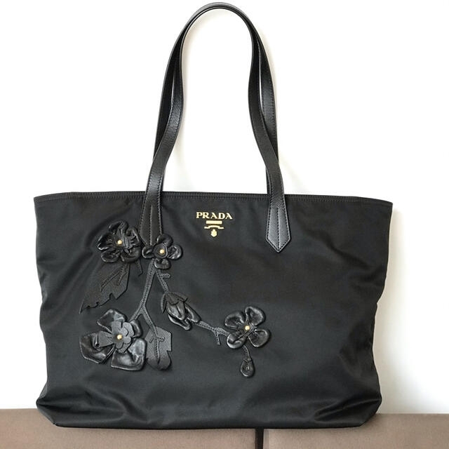 上品なスタイル PRADA プラダ フラワーモチーフ トートバッグ 超美品