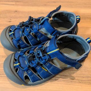 キーン(KEEN)のKEEN サンダル　　　22.5センチ(サンダル)