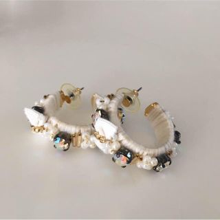 ロージーモンスター ピアス(ピアス)