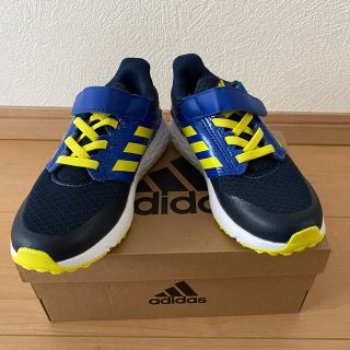 アディダス(adidas)のアディダス　キッズスニーカー　ブルー＆イエロー　19.0 新品(スニーカー)