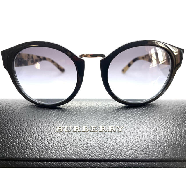 BURBERRY(バーバリー)のBURBERRY バーバリー サングラス 定価¥24,000- レディースのファッション小物(サングラス/メガネ)の商品写真