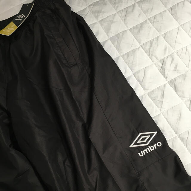 UMBRO(アンブロ)のumbroアンブロ  ジャージ パンツ　ロングパンツ　シャカシャカ　レディースL スポーツ/アウトドアのランニング(ウェア)の商品写真