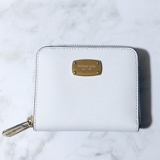 Michael Kors(マイケルコース)のMICHAELKORS白い財布 レディースのファッション小物(財布)の商品写真