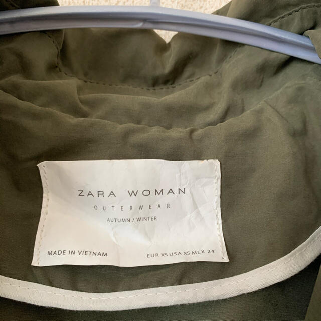 ZARA(ザラ)の【週末限定セール✨】ショート丈トレンチコート(7部袖・フード取り外し可) レディースのジャケット/アウター(トレンチコート)の商品写真