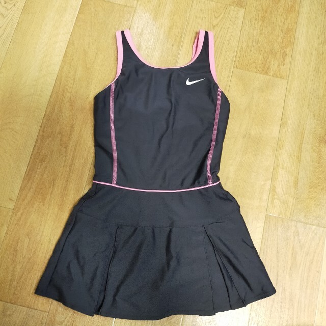 NIKE(ナイキ)の水着 女の子 140 キッズ/ベビー/マタニティのキッズ服女の子用(90cm~)(水着)の商品写真