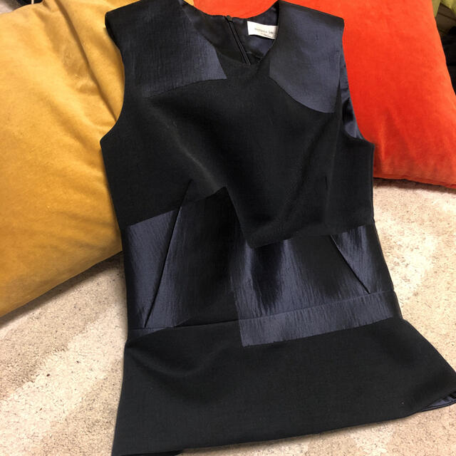 Victoria Beckham(ヴィクトリアベッカム)の美品　ヴィクトリアベッカム　素敵　トップス レディースのトップス(カットソー(半袖/袖なし))の商品写真