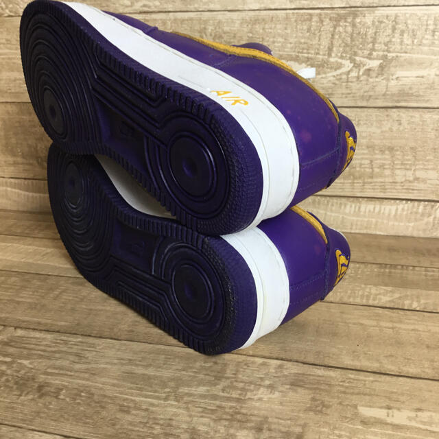 NIKE(ナイキ)の"LAKERS" NIKE AIR FORCE 1 LOW パープル 27.5 メンズの靴/シューズ(スニーカー)の商品写真