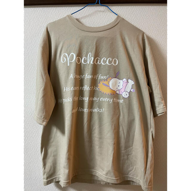 サンリオ(サンリオ)の★値下げ中★【新品】ポチャッコ　Tシャツ＆バケットハット／LLサイズ／ベージュ エンタメ/ホビーのおもちゃ/ぬいぐるみ(キャラクターグッズ)の商品写真