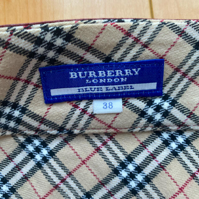 BURBERRY BLUE LABEL(バーバリーブルーレーベル)のバーバリーブルーレーベル　スカート レディースのスカート(ひざ丈スカート)の商品写真
