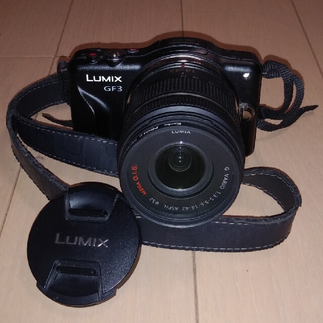 デジタルカメラPanasonic LUMIX DMC-GF3W　デジタルカメラ