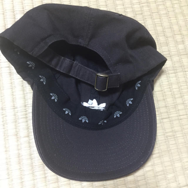 adidas(アディダス)のアディダス カーブキャップ レディースの帽子(キャップ)の商品写真