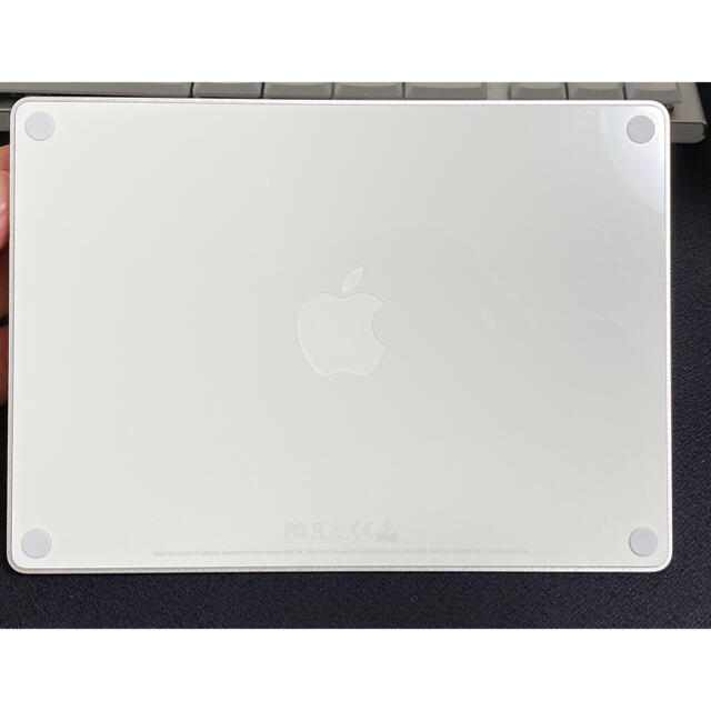 Apple(アップル)のAPPLE MAGIC TRACKPAD 2 本体のみ スマホ/家電/カメラのPC/タブレット(PC周辺機器)の商品写真