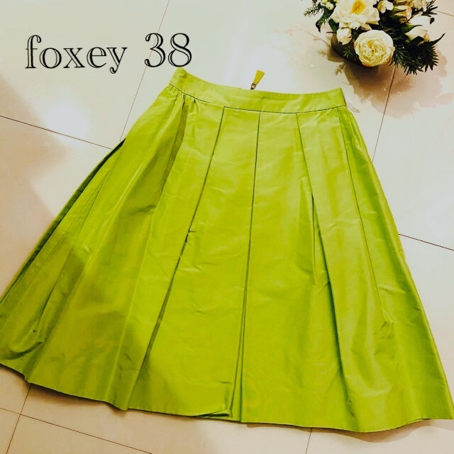 本日 SALE Foxey 38  オールシルクの美しい光沢　ピスタチオ