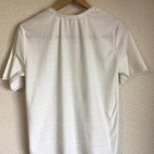 BEAMS(ビームス)のビームス BEAMS Vネック Tシャツ 半袖　幾何学刺繍　ホワイト メンズのトップス(Tシャツ/カットソー(半袖/袖なし))の商品写真