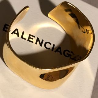 セリーヌ(celine)の半額‼️BALENCIAGA  ゴールドバングル(ブレスレット/バングル)