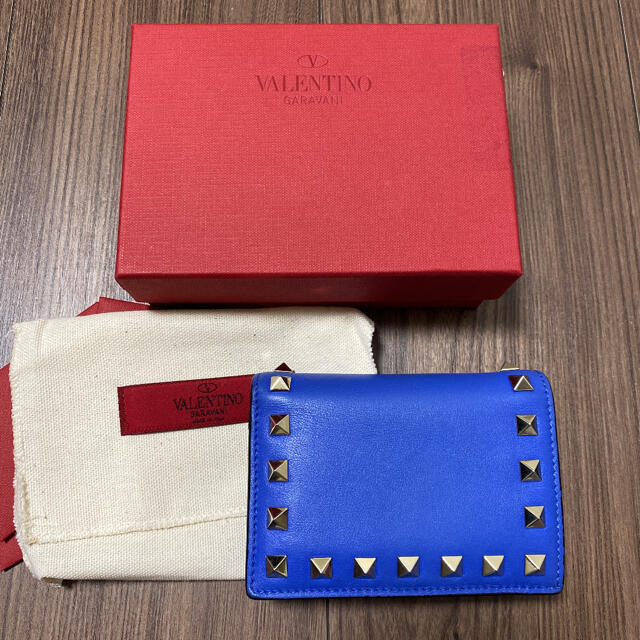 【最終値引き！】valentino 折り畳み財布　ブルー