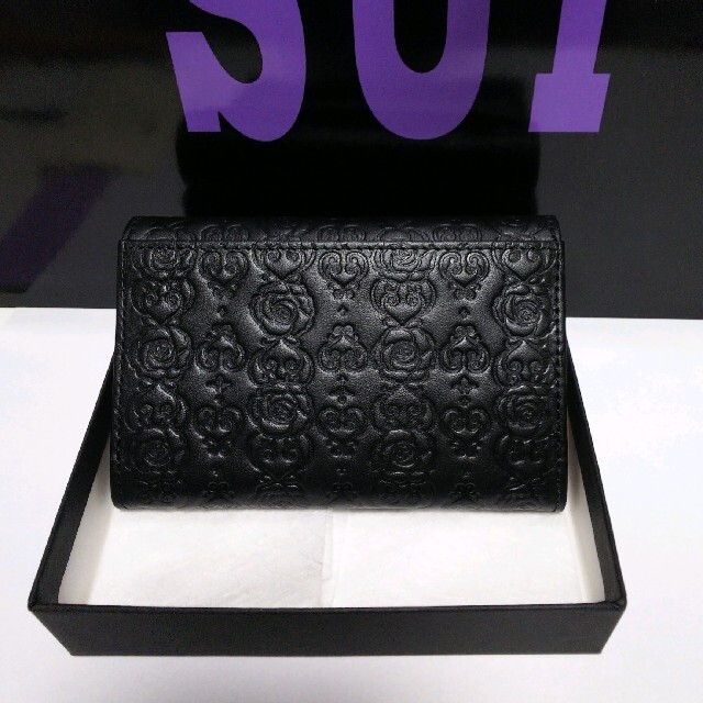 ANNA SUI(アナスイ)の新品　未使用　牛革 アナスイ　インザハート 名刺入れ　カードケース　黒 レディースのファッション小物(名刺入れ/定期入れ)の商品写真