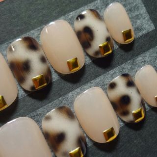 ヌードベージュ×エアレオパードネイル(つけ爪/ネイルチップ)
