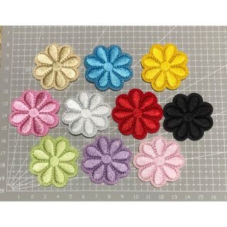 10個 アイロン接着ワンポイント ワッペン 刺繍 お花 おはな(各種パーツ)