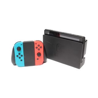 ニンテンドウ(任天堂)のニンテンドー Nintendo Switch 本体 ブルー レッド(家庭用ゲーム機本体)