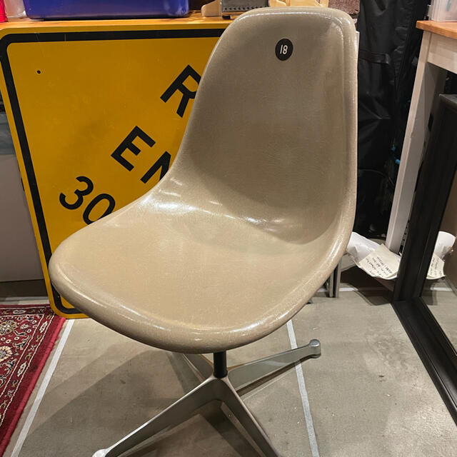 EAMES(イームズ)のMOEEさま用 インテリア/住まい/日用品の椅子/チェア(ダイニングチェア)の商品写真