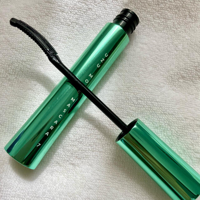 FLOWFUSHI(フローフシ)のUZU MOTE MASCARA 7 コスメ/美容のベースメイク/化粧品(マスカラ)の商品写真