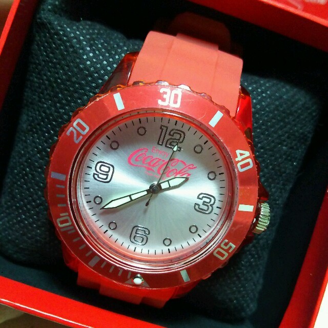 コカ・コーラ(コカコーラ)のコカ・コーラ シースルーシリコンウォッチ 赤 メンズの時計(腕時計(デジタル))の商品写真