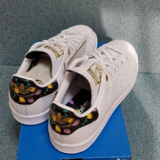 アディダス(adidas)の【花柄】スタンスミス / STAN SMITH 23.5cm(スニーカー)