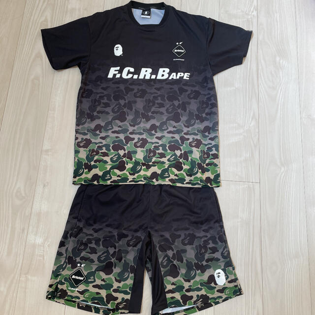 F.C.R.B.(エフシーアールビー)のFCRBAPE ゲームシャツセットアップ　上L 下M size メンズのトップス(Tシャツ/カットソー(半袖/袖なし))の商品写真