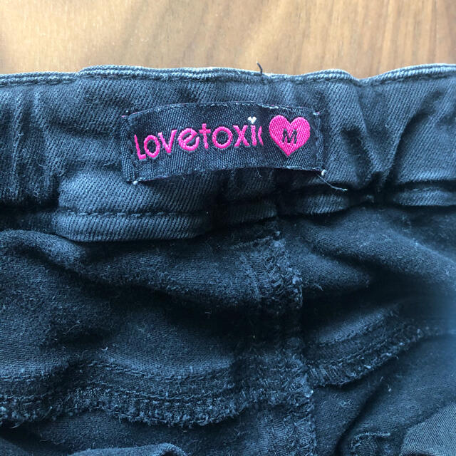 lovetoxic(ラブトキシック)のLovetoxicダメージジーンズ   スキニー キッズ150 キッズ/ベビー/マタニティのキッズ服女の子用(90cm~)(パンツ/スパッツ)の商品写真