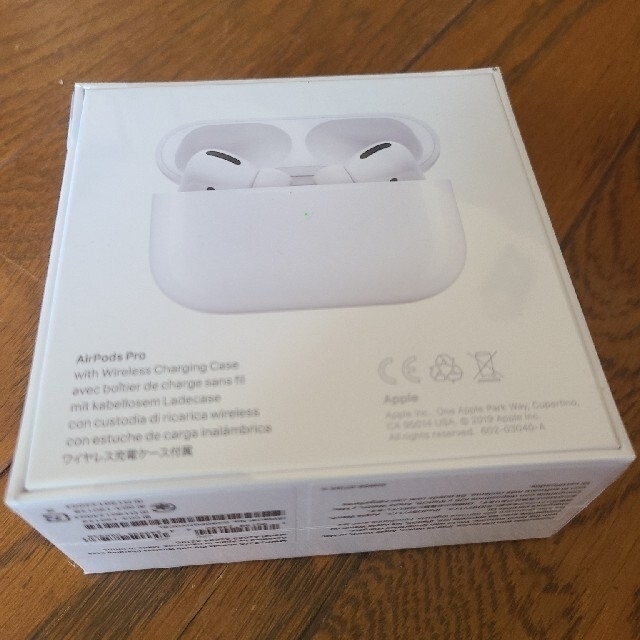 Apple(アップル)の【新品未開封】AirPods Pro エアポッツプロ MWP22J/A　 スマホ/家電/カメラのオーディオ機器(ヘッドフォン/イヤフォン)の商品写真