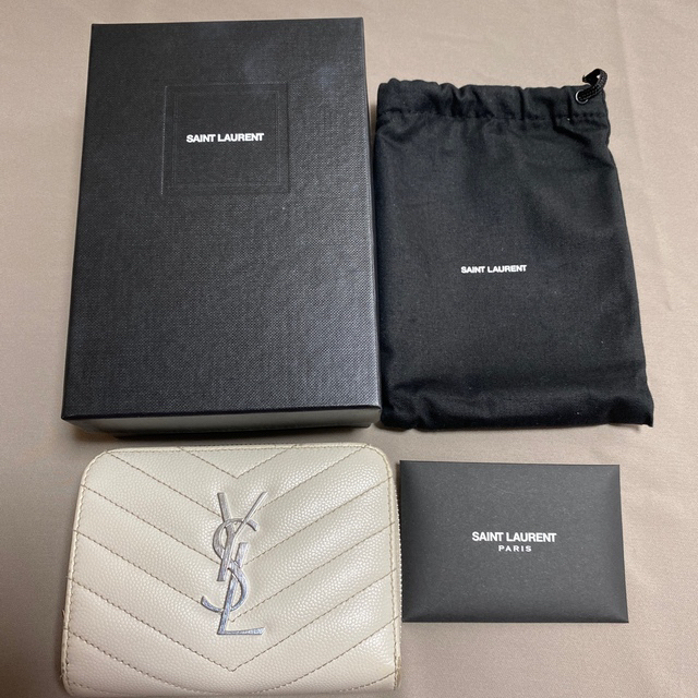 Saint Laurent(サンローラン)のサンローラン　2つ折り財布 レディースのファッション小物(財布)の商品写真