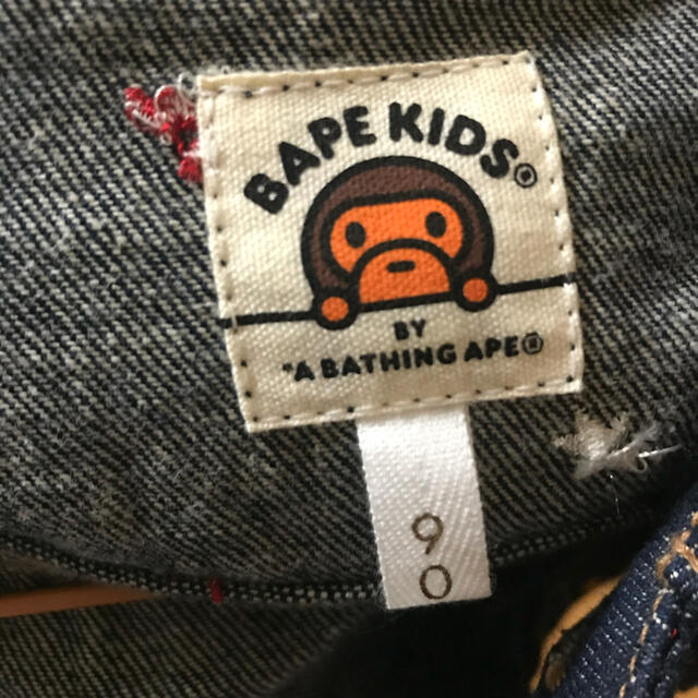 A BATHING APE(アベイシングエイプ)のBAPE KIDS デニムジャケット キッズ/ベビー/マタニティのキッズ服女の子用(90cm~)(ジャケット/上着)の商品写真