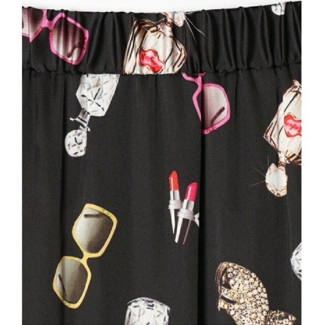 GRACE 36size ブラックの通販 by ♡Luna's shop♡｜グレースコンチネンタルならラクマ CONTINENTAL - サテンモチーフプリントスカート 着用1回 人気大人気