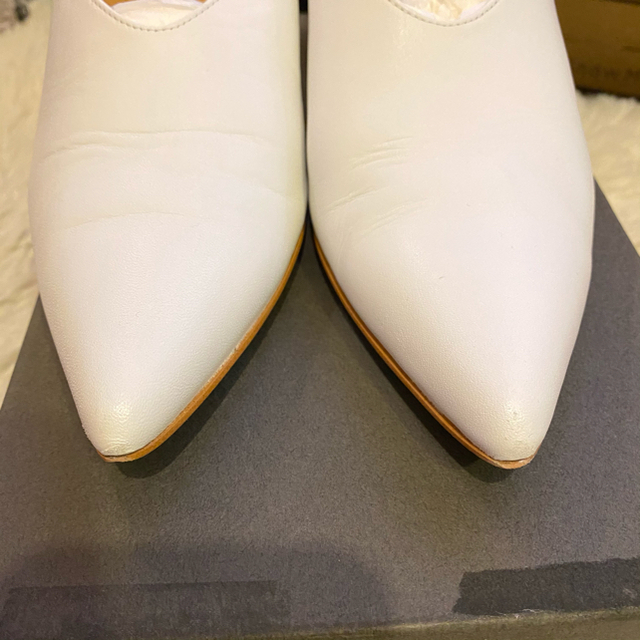 DEUXIEME CLASSE(ドゥーズィエムクラス)のCHEMBER チェンバー　ホワイトサンダル　サボ　パンプス 38美品 レディースの靴/シューズ(サンダル)の商品写真