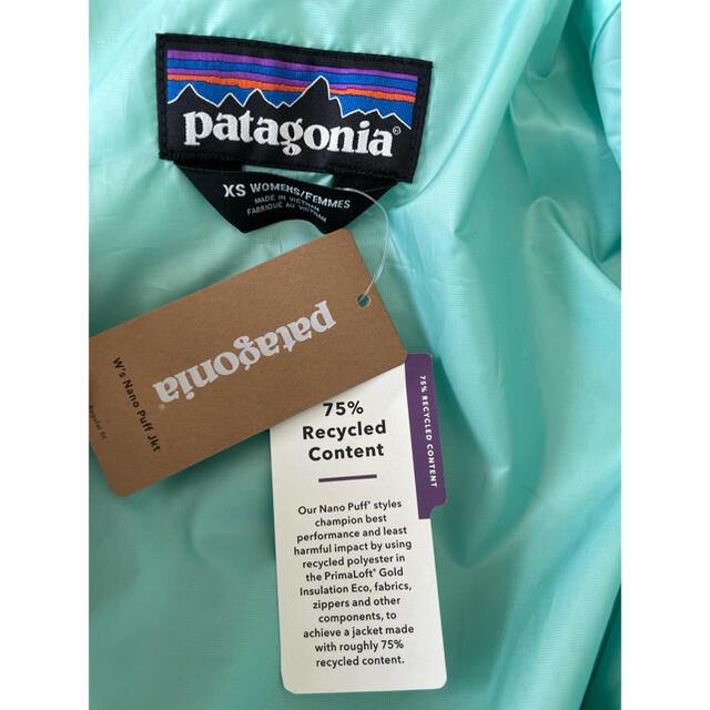 patagonia(パタゴニア)の新品•パタゴニア  ナノ・パフ・ジャケット XSサイズ women’s レディースのジャケット/アウター(ダウンジャケット)の商品写真