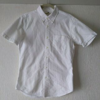 ユニクロ(UNIQLO)のユニクロ　白シャツ SLIM FIT(シャツ)