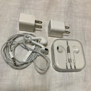 iPhone 純正　イヤフォン×2 アダプター×2(ヘッドフォン/イヤフォン)