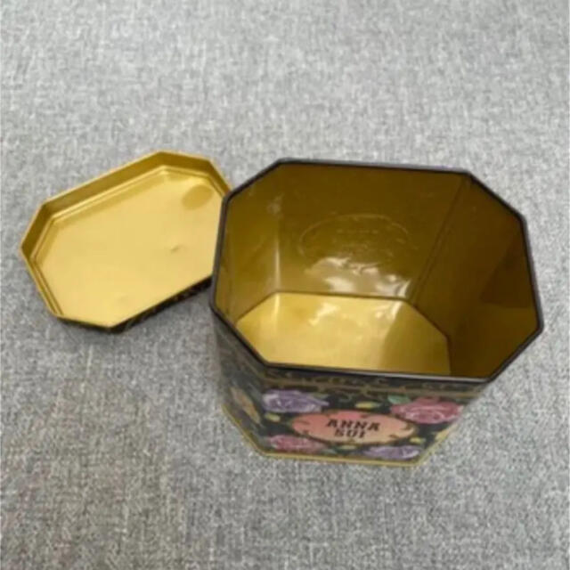 ANNA SUI(アナスイ)のANNA SUI 収納缶　バニティ缶　2個セット インテリア/住まい/日用品のインテリア小物(小物入れ)の商品写真