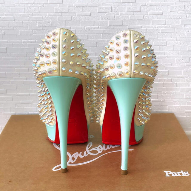 Christian Louboutin(クリスチャンルブタン)のコンディション抜群❤️クリスチャンルブタン オーロラスタッズ オープントゥ レディースの靴/シューズ(ハイヒール/パンプス)の商品写真