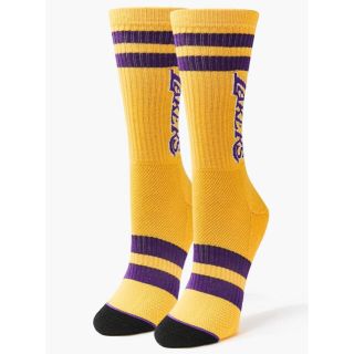 フォーエバートゥエンティーワン(FOREVER 21)の新品 FOREVER21 レイカーズ ソックス 黄色 Lakers 靴下 NBA(ソックス)