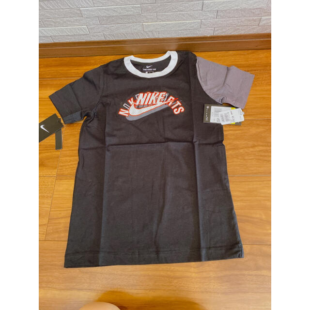 NIKE(ナイキ)の【新品タグ付き】NIKE 140㎝　Tシャツ キッズ/ベビー/マタニティのキッズ服男の子用(90cm~)(Tシャツ/カットソー)の商品写真