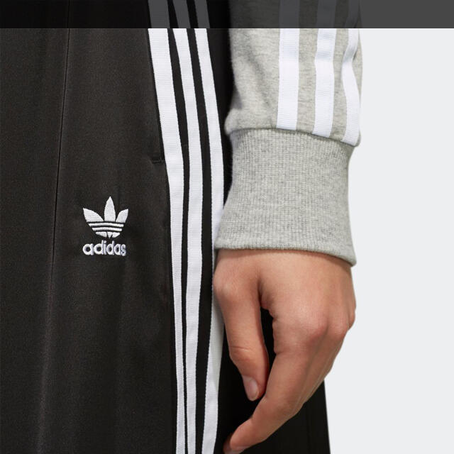 adidas(アディダス)のRAICO様専用　adidas ロングスカート レディースのスカート(ロングスカート)の商品写真