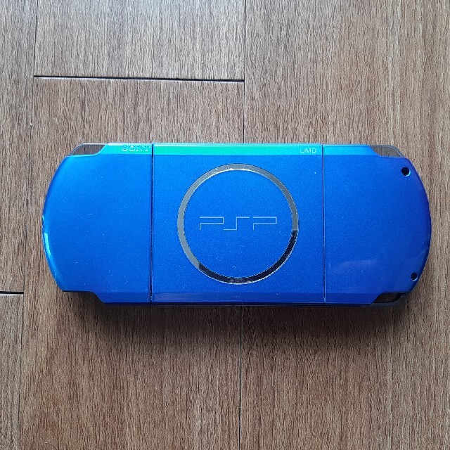 PlayStation Portable(プレイステーションポータブル)のpsp3000(ブルー色、メモリーカード1GB付) エンタメ/ホビーのゲームソフト/ゲーム機本体(携帯用ゲーム機本体)の商品写真