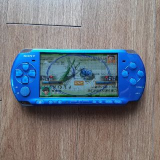 プレイステーションポータブル(PlayStation Portable)のpsp3000(ブルー色、メモリーカード1GB付)(携帯用ゲーム機本体)