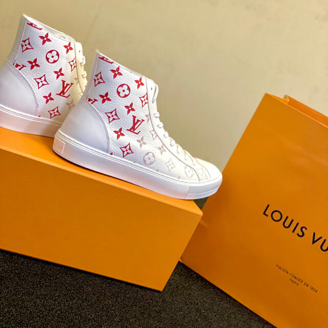 海外 正規品】 LOUIS VUITTON - ルイヴィトン 靴 赤 スニーカー - www