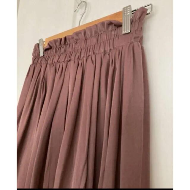 しまむら(シマムラ)のくすみピンク　ロングフレアスカート　L  しまむら レディースのスカート(ロングスカート)の商品写真