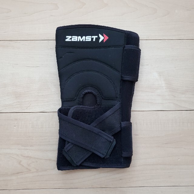 ZAMST(ザムスト)の千美様専用　zamst  膝サポーター スポーツ/アウトドアのトレーニング/エクササイズ(トレーニング用品)の商品写真