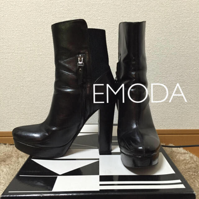 EMODA(エモダ)の✔EMODA 黒 ショートブーツ /即購入可能です！ レディースの靴/シューズ(ブーツ)の商品写真