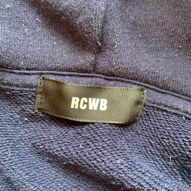 RODEO CROWNS WIDE BOWL(ロデオクラウンズワイドボウル)のRCWBのパーカー　Lサイズ メンズのトップス(パーカー)の商品写真
